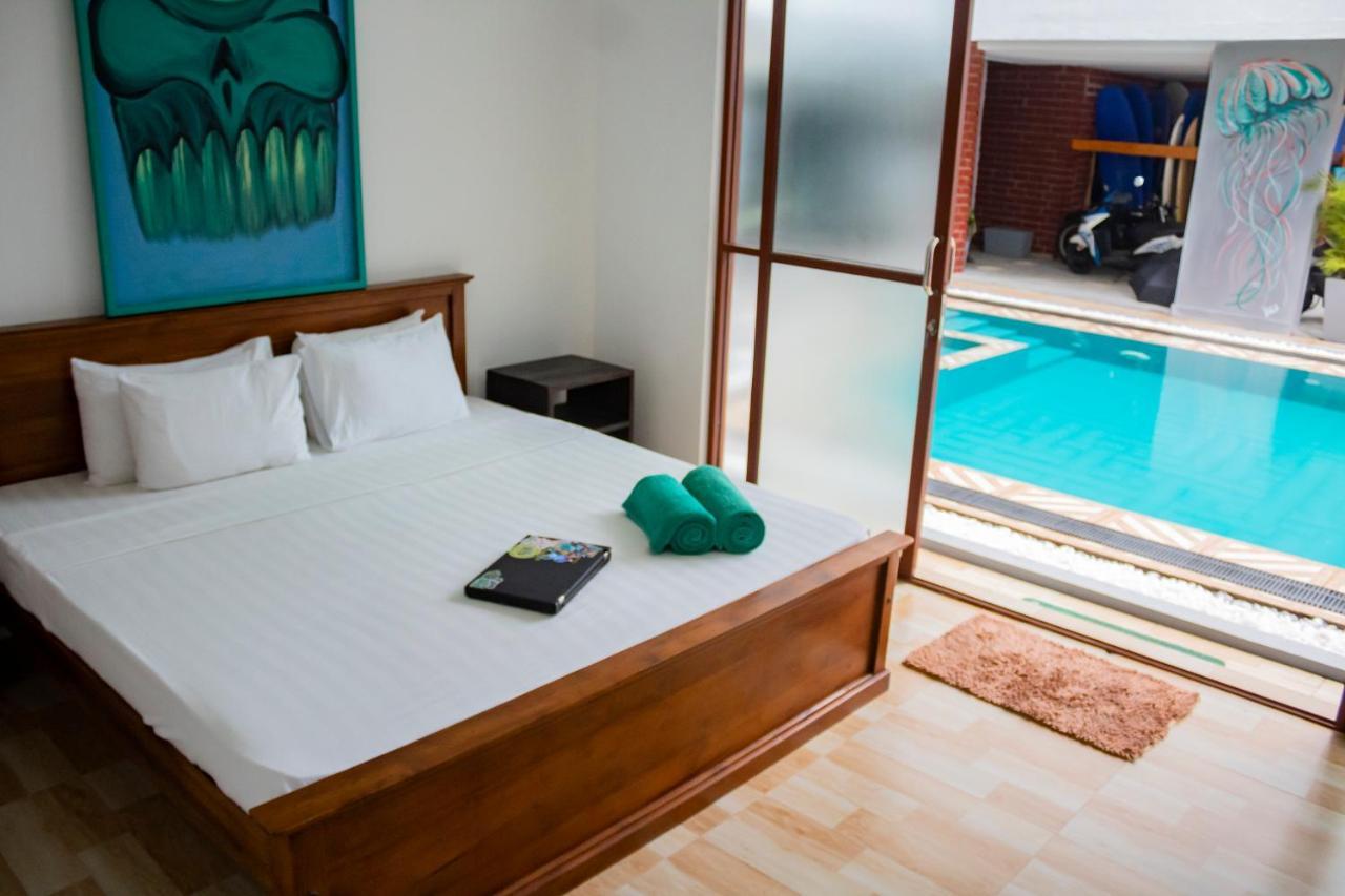 Surf & Party Weligama Hostel Exterior photo